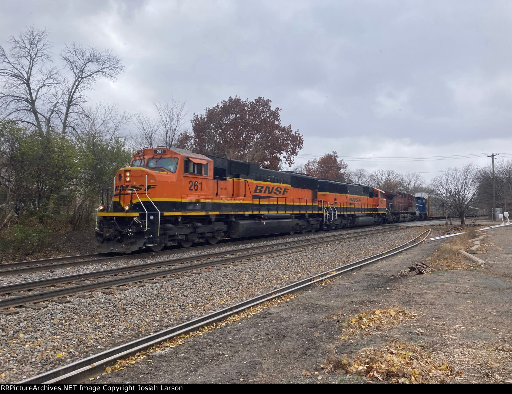 BNSF 261 East